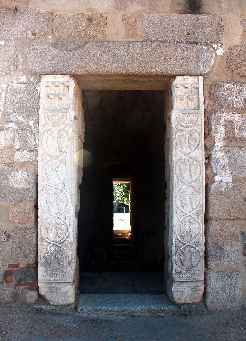 800px-mc3a9rida_-_alcazaba_-_01